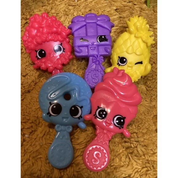 Shopkin Dolls & Ice Cream Truck Lot Over 30 Items By Moose Toys Great Condition - Picture 8 of 16